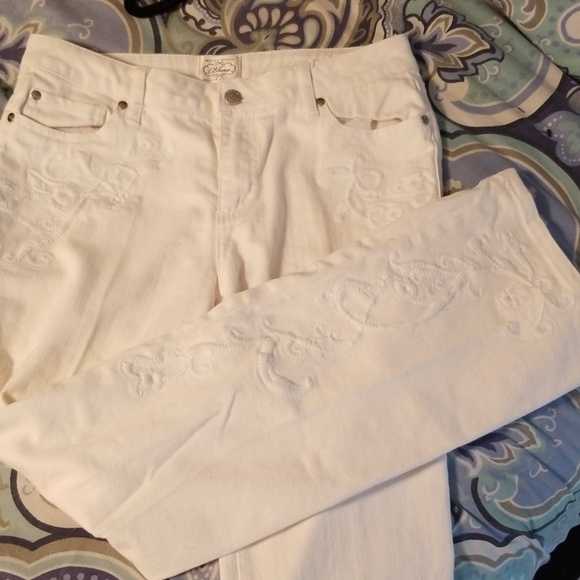 White House Black Market Denim - 🤗White House Black Market White Detailed Jeans